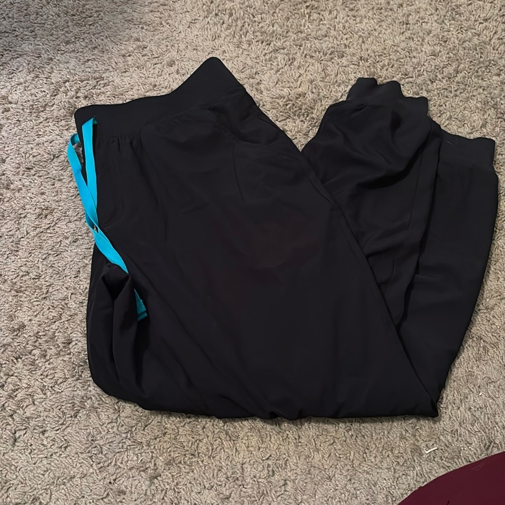 Figs joggers in black